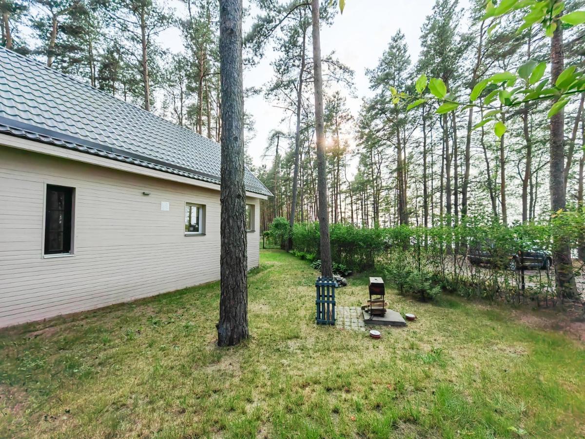 River Bank Vacation Home Jūrkalne エクステリア 写真