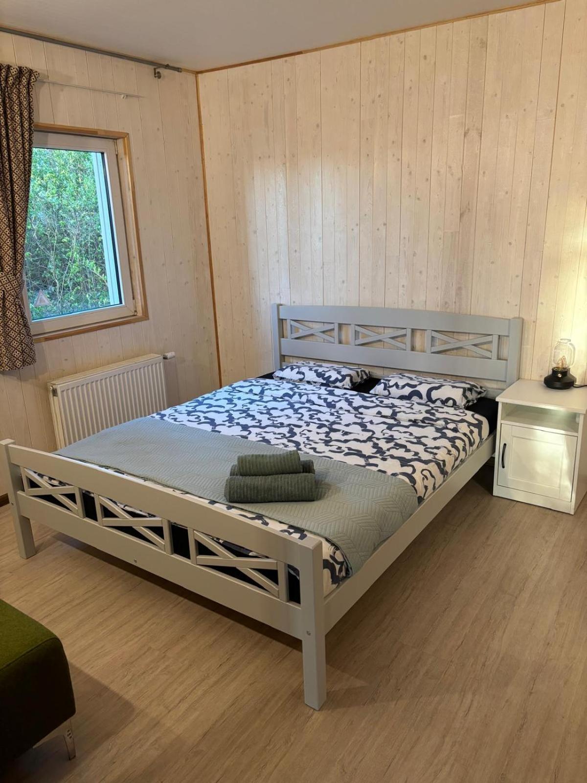River Bank Vacation Home Jūrkalne エクステリア 写真