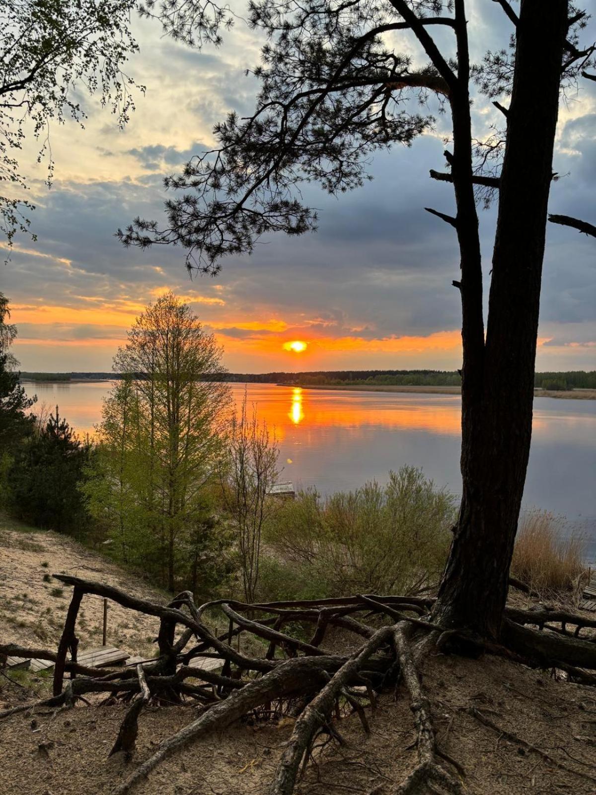 River Bank Vacation Home Jūrkalne エクステリア 写真