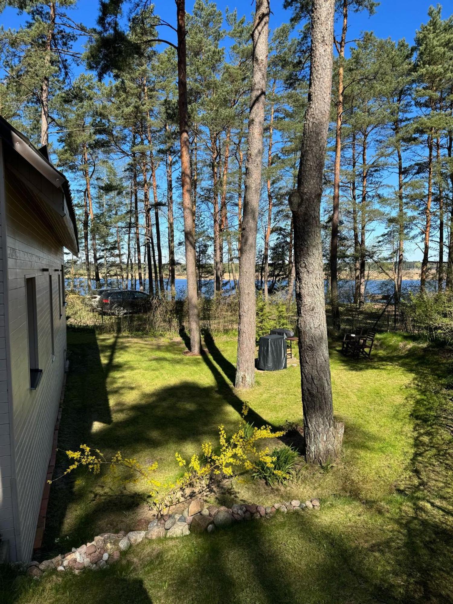 River Bank Vacation Home Jūrkalne エクステリア 写真